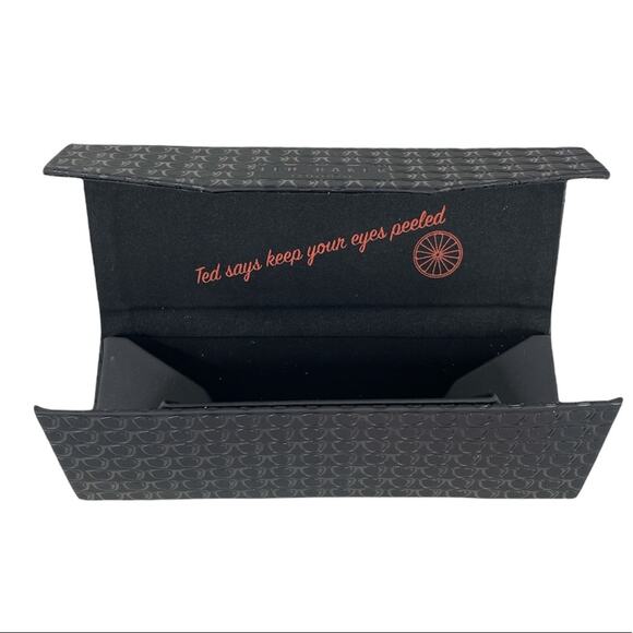 Ted Baker London Triangle Glasses Case and Cleaning Cloth Black - Picture 3 of 5